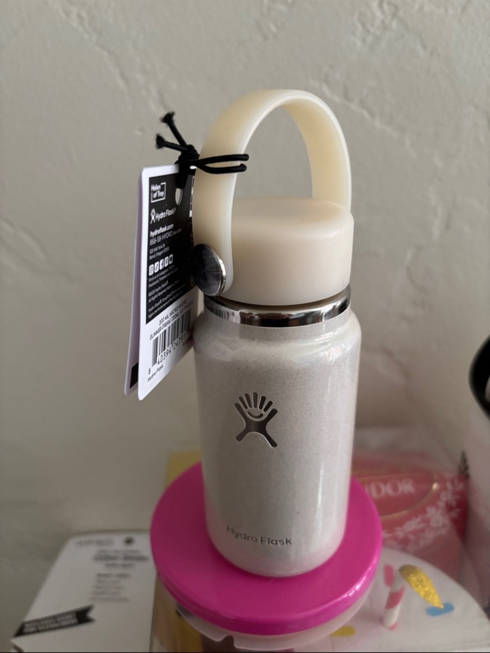 Hydro micro Flask Pearl White Small Insulated Bottle with Cream Handle NWT